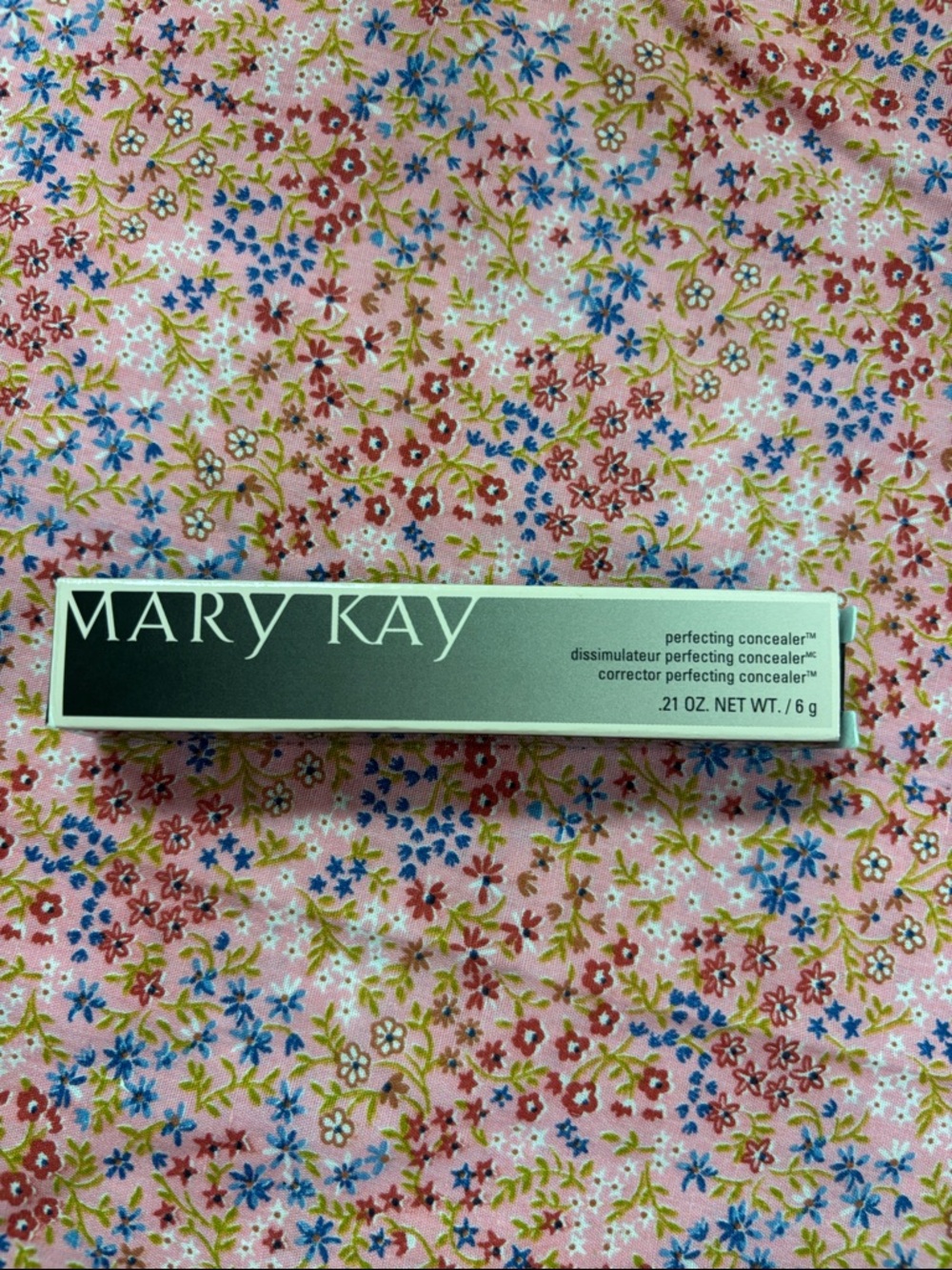 Mary Kay Perfecting Concealer – light beige